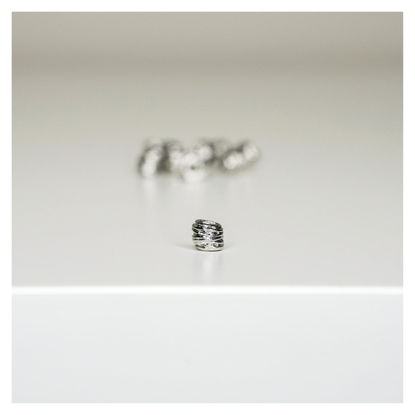 2.5mm Brass WireRound Loc Beads - 10 Pieces